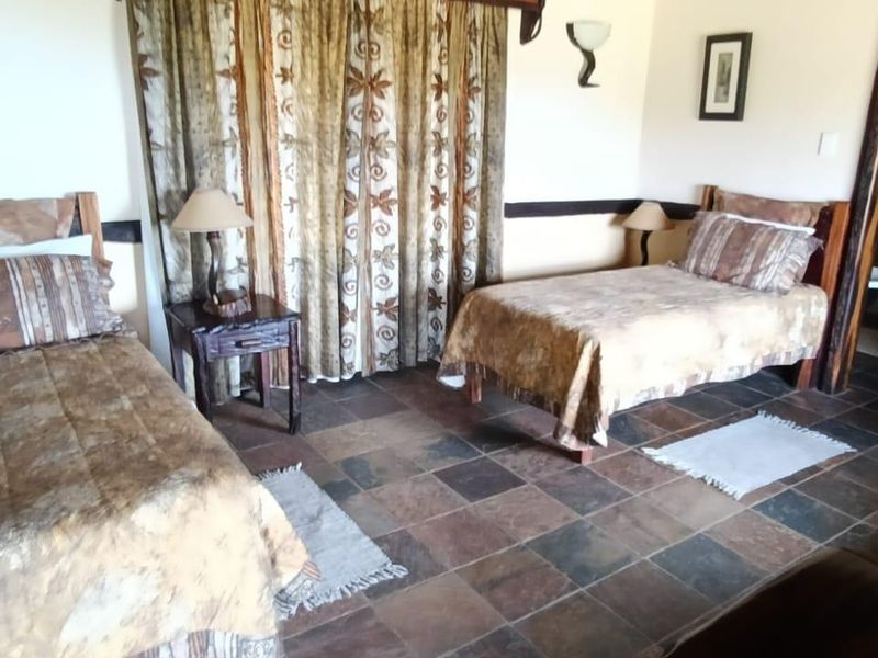 Game farm or Cattle farm. Hunters Cabins. Lodge. Coolroom. Slaughter facility. - Photo 9