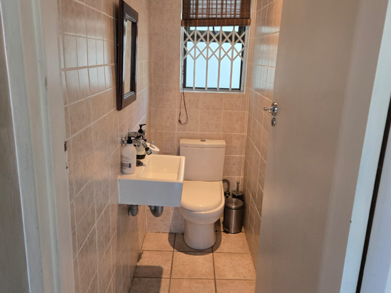 SEA POINT GEM - Photo 10