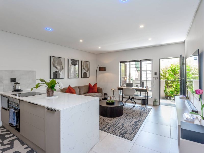 AN UPMARKET ONE BEDROOM FURNISHED APARTMENT - Photo 7