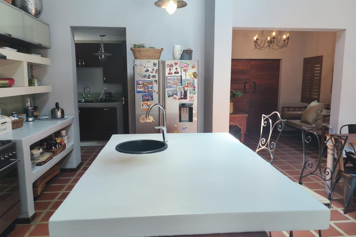 4 bedroom home, simplex, in La Coma Lifestyle Estate, with solar system! - Photo 3