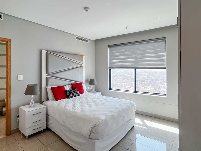 2 BEDROOM | 2 BATHROOM APARTMENT - Photo 7