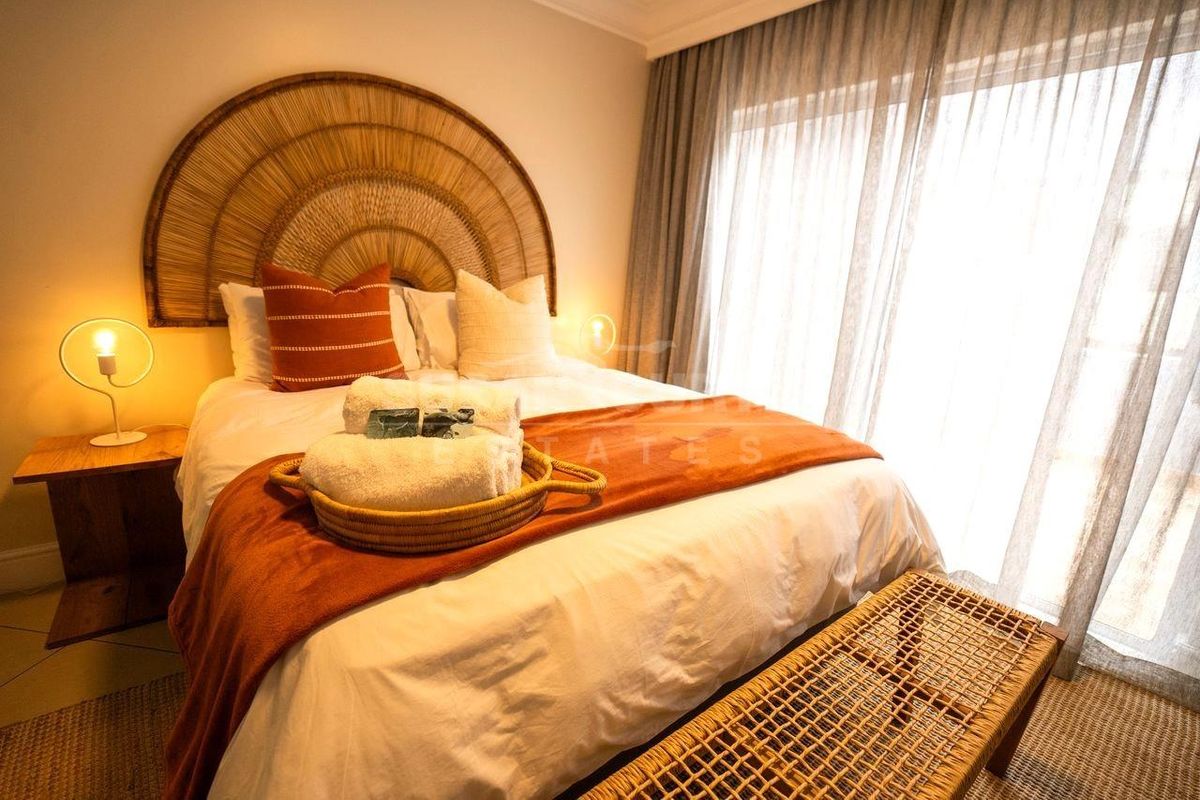 Fully Furnished Seafront townhouse - Photo 3
