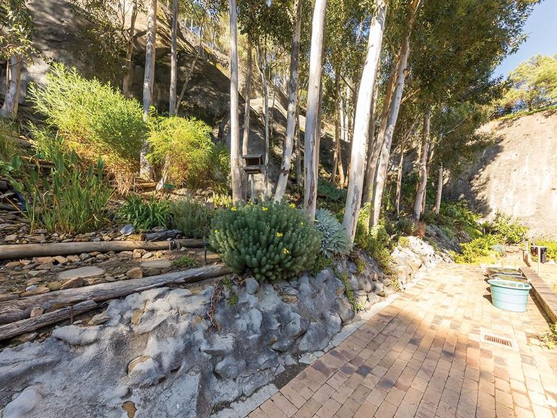Xmas in July - Sunny Fresnaye Showstopper with Garage - Photo 5
