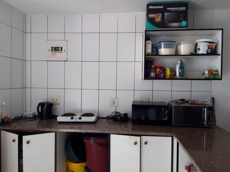 Your great investment in South Beach! Well-maintained building with good management  - Close to amenities, including shops, restaurants, and public transport - Photo 5