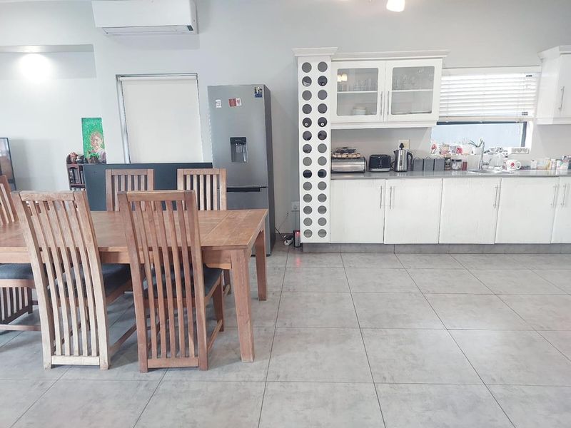 Home With Flatlet In Palm Lakes Estate - Photo 6