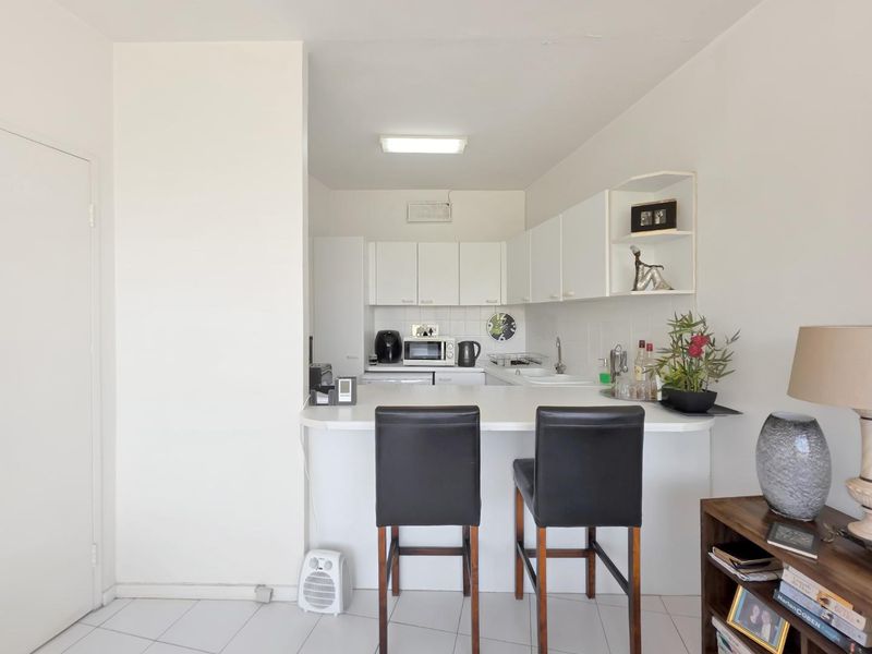 Elevated Living with Spectacular Views. A block packed with lifestyle convenience - Photo 9