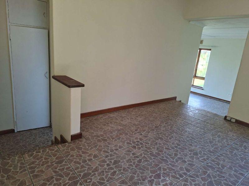 3 Bedroom house for Sale in Malvern , Queensburgh - Photo 3