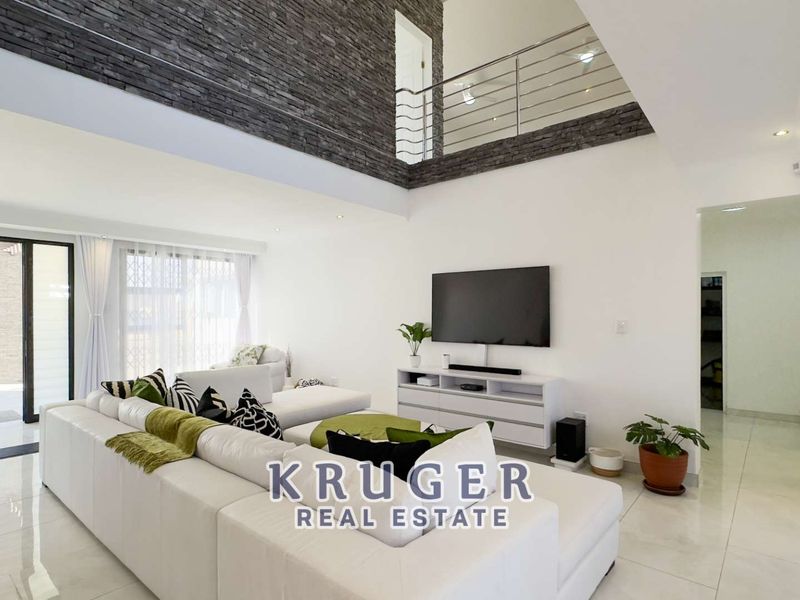 A MASTERPIECE WITH FLAT FOR SALE IN SWAKOPMUND MILE 4, EXTENSION 1 - Photo 4