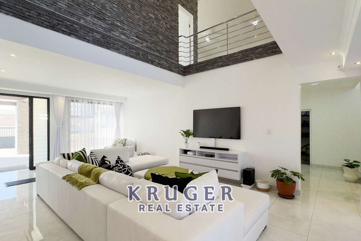 A MASTERPIECE WITH FLAT FOR SALE IN SWAKOPMUND MILE 4, EXTENSION 1 - Photo 4