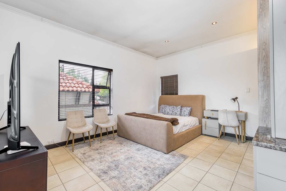 Separate flatlet