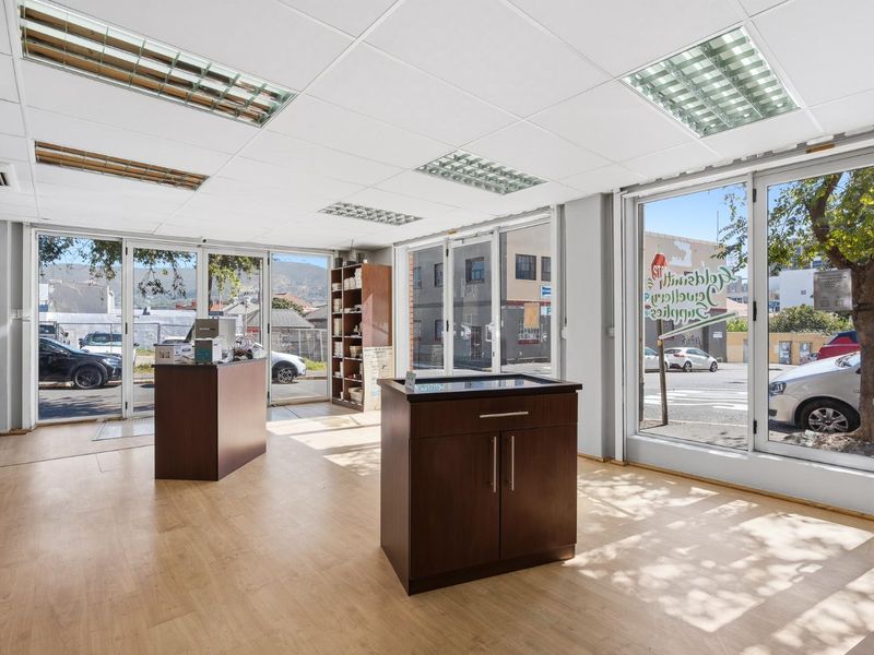 BESPOKE GARDENS SHOWROOM/RETAIL SECTION FOR SALE - Photo 6