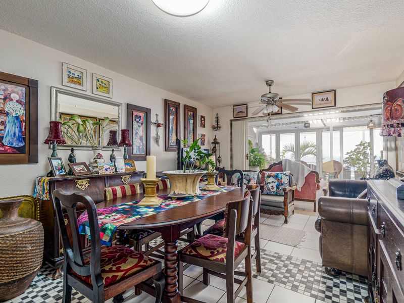 Uninterrupted sea views in this stepless unit - Photo 10