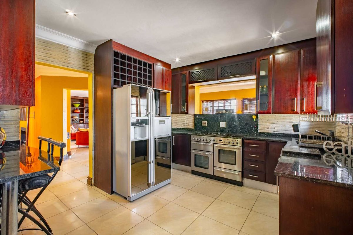 Four Bed Family Home for Sale in Brooklands Estate - Photo 4