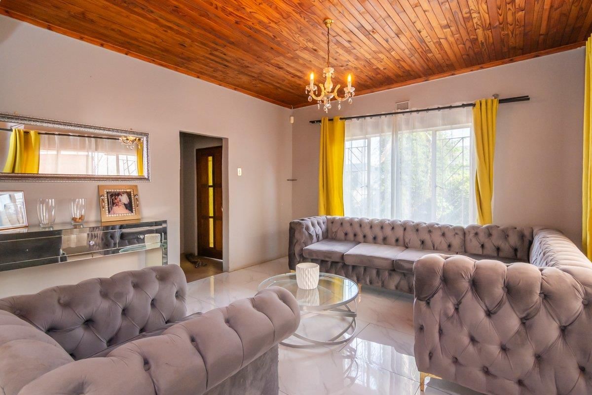 A hidden Gem waiting to shine! is for sale in Florida - Photo 4