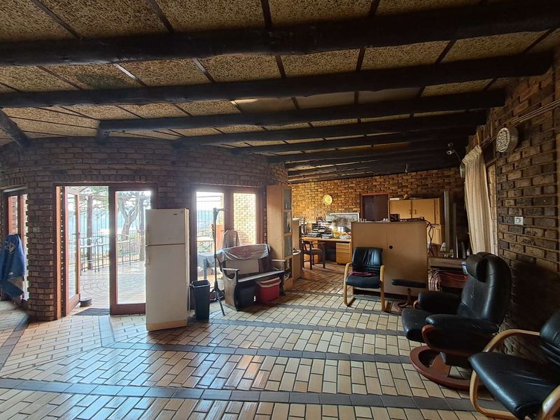 Renovators dream with income from Cellphone tower - Photo 9