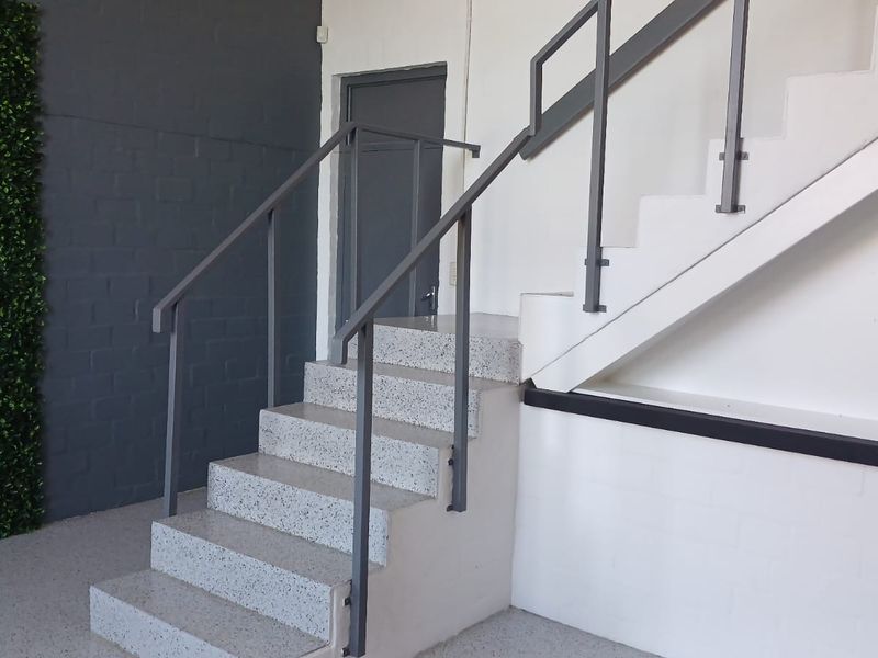 First-Floor Office Space with Sea views in Dido Valley - Photo 7