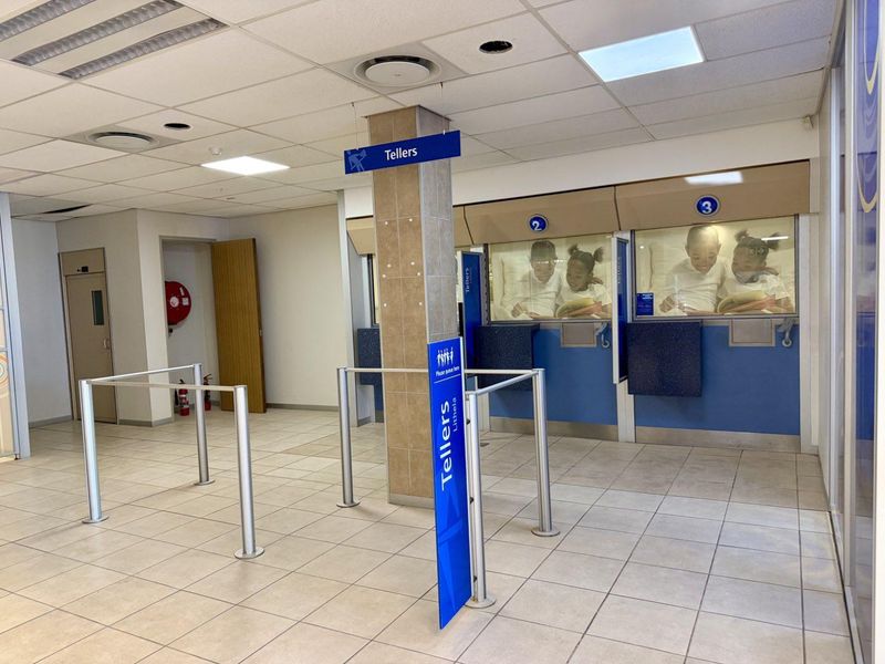 A Premium Retail Space - Photo 4