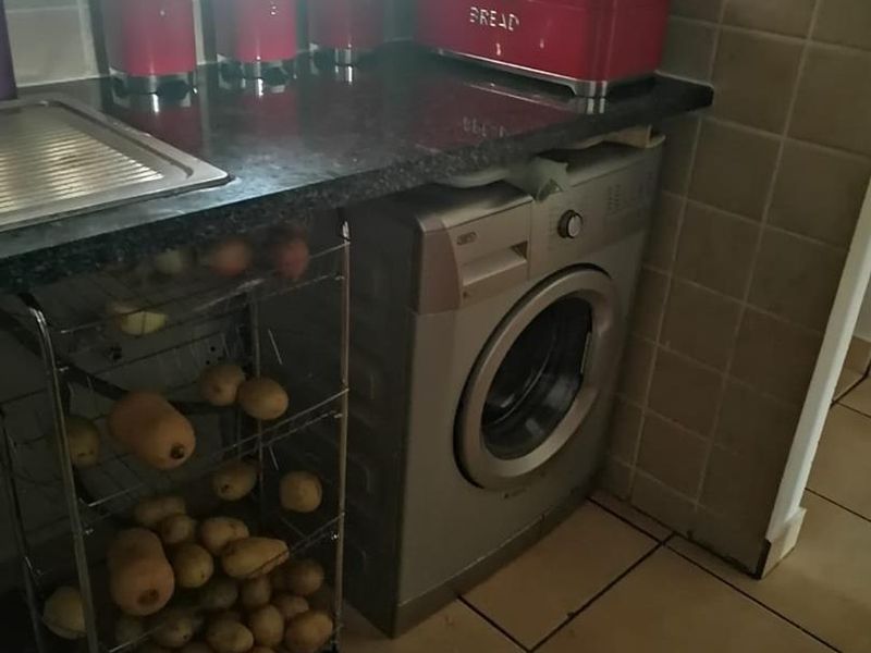 **Charming 3-Bedroom Home in a Prime Location** - Photo 4