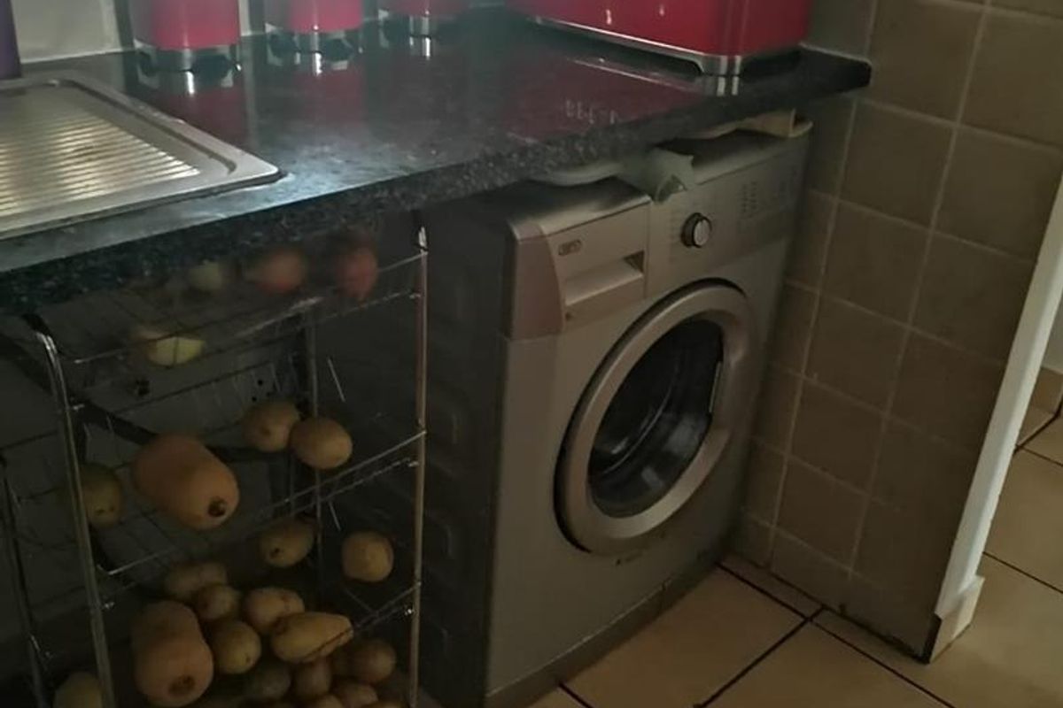 **Charming 3-Bedroom Home in a Prime Location** - Photo 4