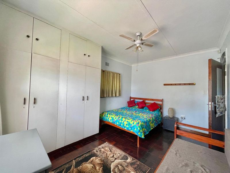 Beautiful Home in a Quiet Street - Photo 7