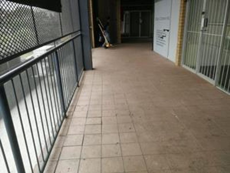 Prime Ground Floor Commercial Space for Lease at Shaikh’s Centre - Photo 5