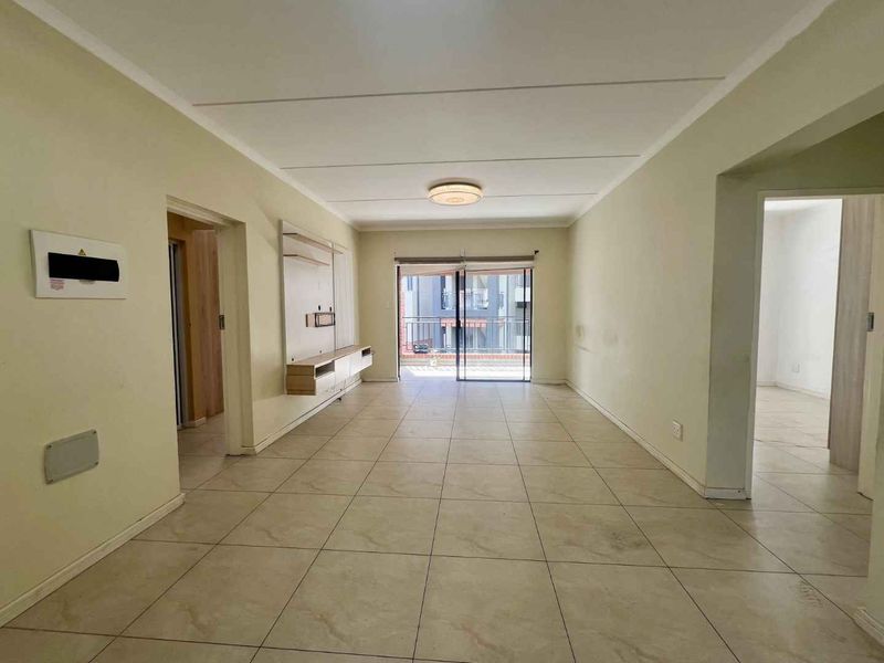 Live Large: 116m2 Apartment with Modern Touches & Family Perks! - Photo 2