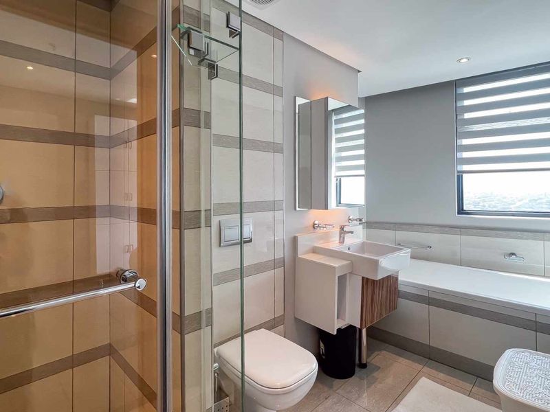 2 BEDROOM | 2 BATHROOM APARTMENT - Photo 10