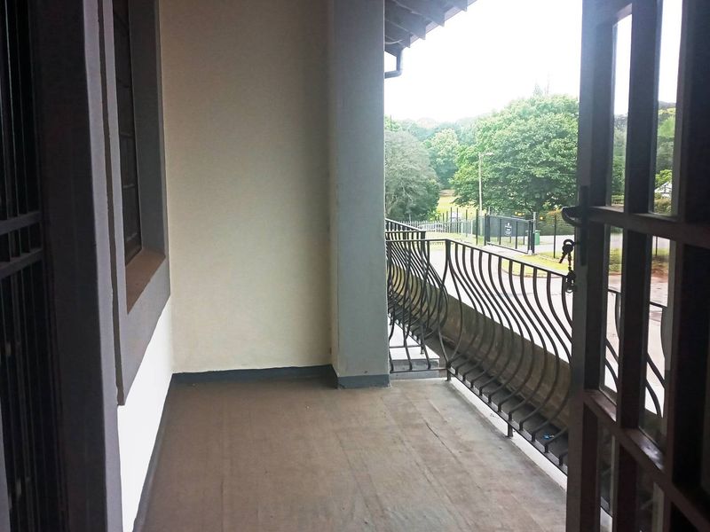 Flexible 75m2 Office / Retail Space to Rent - Photo 8