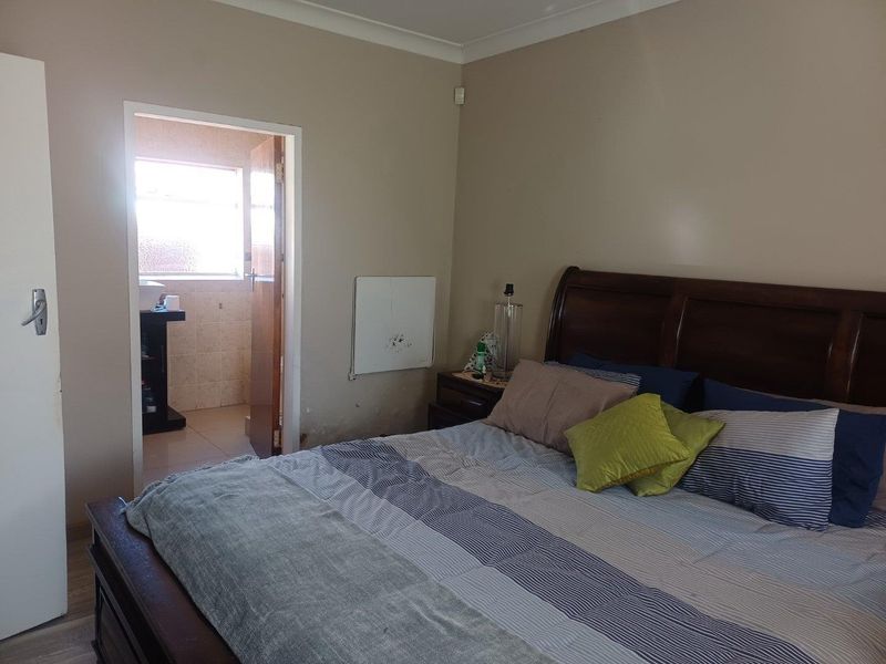 Spacious Family Home with Modern Comforts in Upper Birch Acres - Photo 4