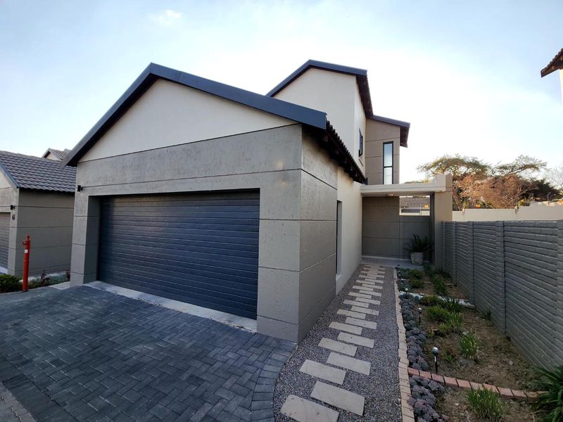 Modern 3-Bedroom Cluster Home - Photo 8