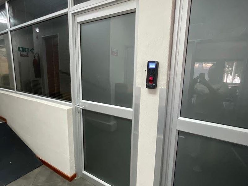 Business property for sale - Photo 8