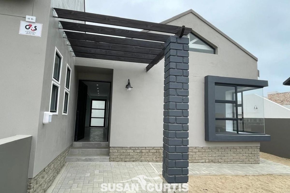 BRAND NEW HOME A FEW MINUTES FROM THE BEACH! - Photo 2