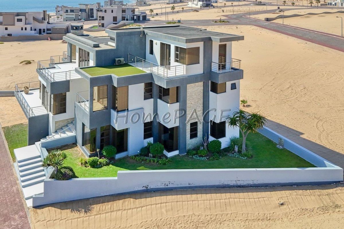 Afrodite Beach, Walvis Bay:  BEAUTIFUL, Magnificent, multi-level 4 Bedroom home is for sale - Photo 4