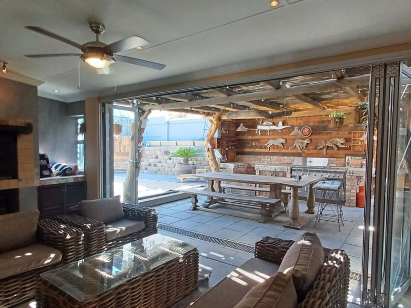 Townhouse For Sale - Kleine Kuppe - N$3 675 000m Shared Mandate - Photo 10