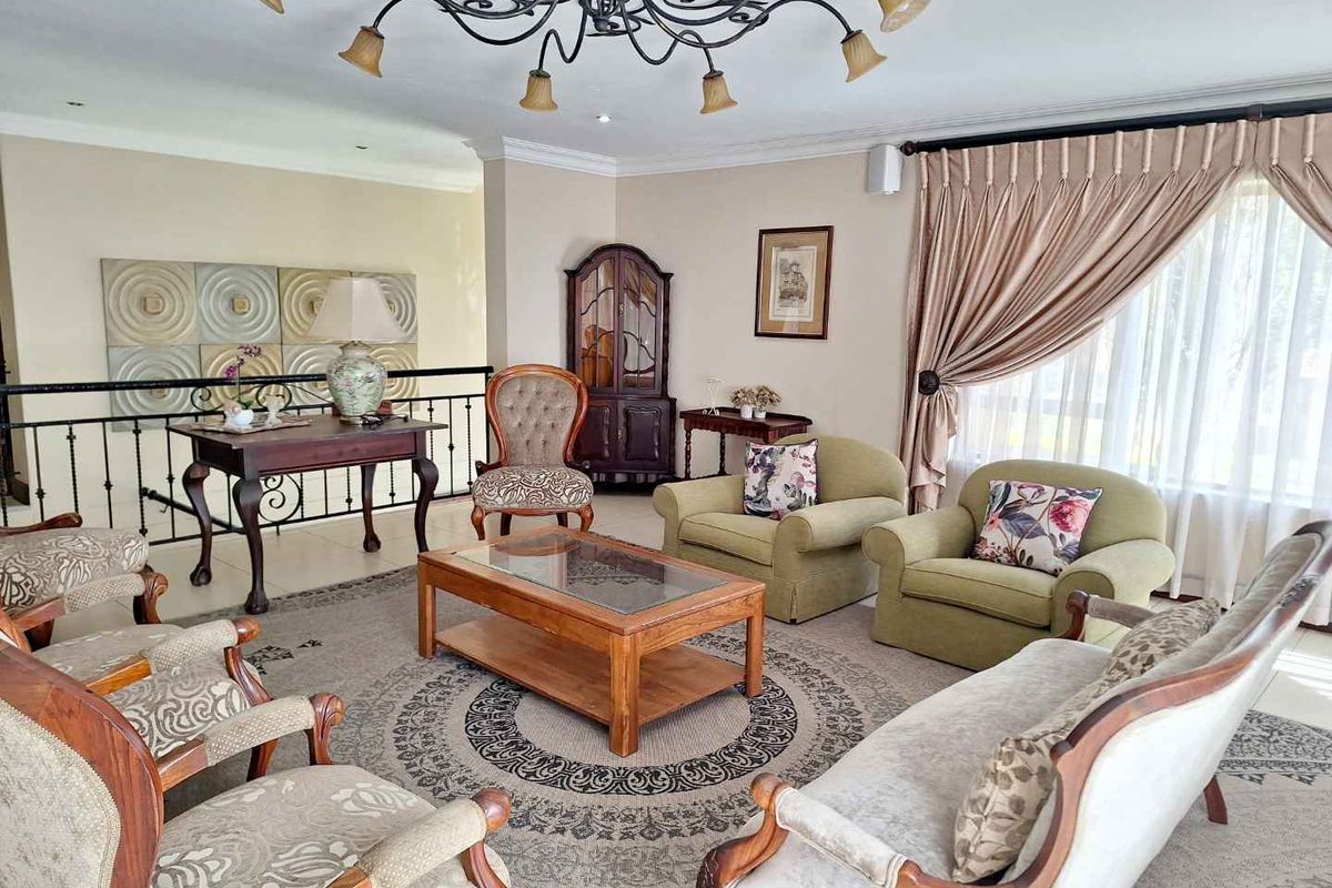 Magnificent Modern Living in The Wilds Security Estate!  The Entertainer's dream! Ideal for Embassy personnel or Executives!. - Photo 2