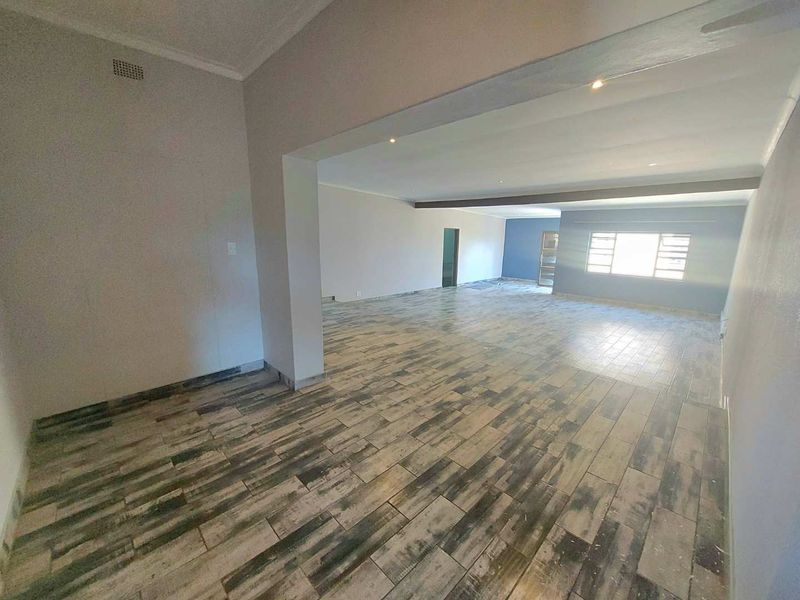 Exceptional Dual-Purpose Property - Home & Business in One - Photo 3