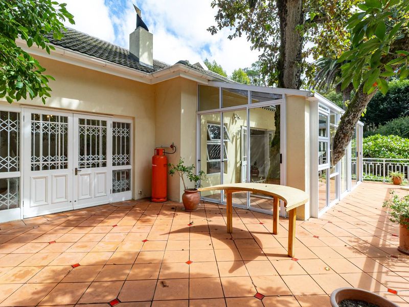 Unique & Tranquil 3-Bedroom Sanctuary in an Exclusive Gated Estate! - Photo 3