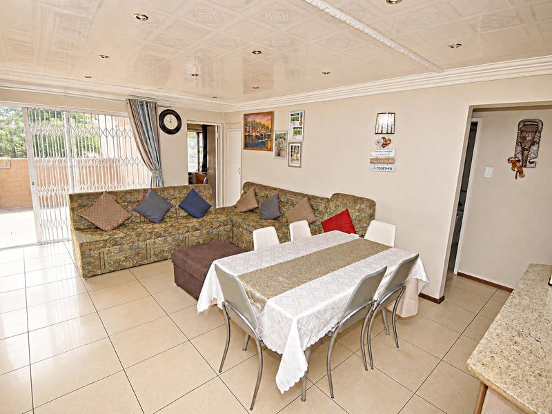 4-Bedroom Home in a Secure Estate - Photo 4