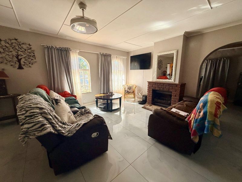 4 Bedroom house for sale in Pailpietersburg - Photo 8