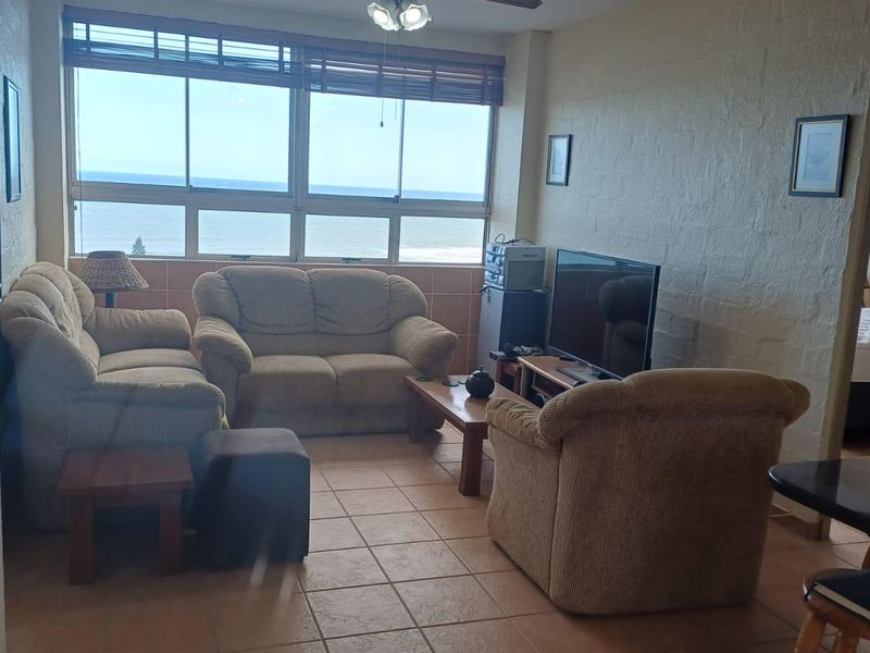 Seaview Apartment | Views from Bedrooms & Living Area | R9 000 - Photo 4