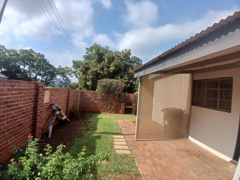 1 Bedroom, 1 Bathroom House - Photo 2