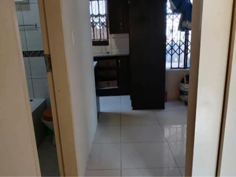 2 bedrooms house to rent in Soshanguve VV - Photo 4