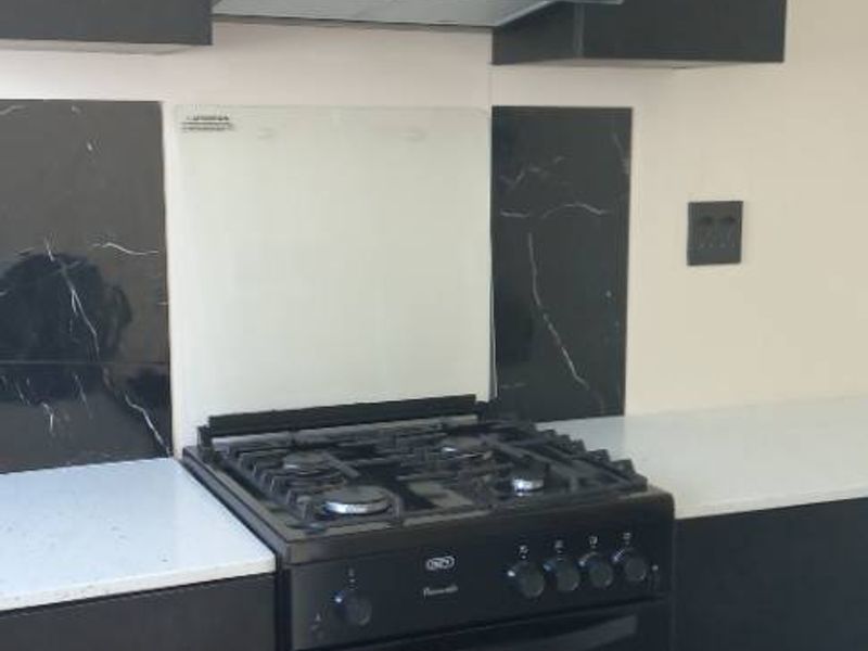 Beautiful 3 bedroom Townhouse tor rent - Photo 6