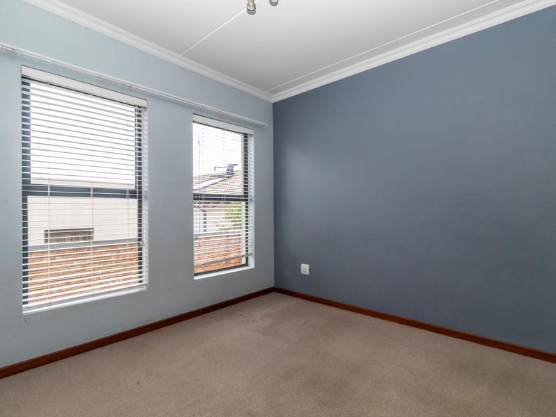 Modern house available to rent - Photo 10