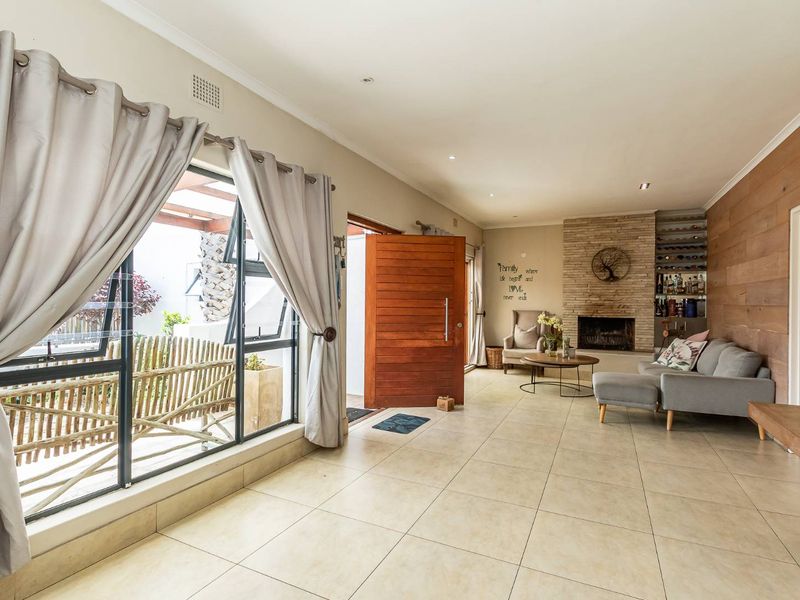 Position Is Everything - Photo 9