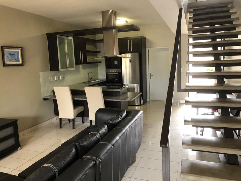 FULLY FURNISHED TOWNHOUSE TO LET - Photo 2