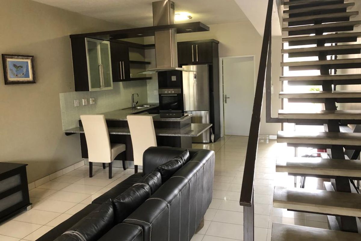 FULLY FURNISHED TOWNHOUSE TO LET - Photo 2