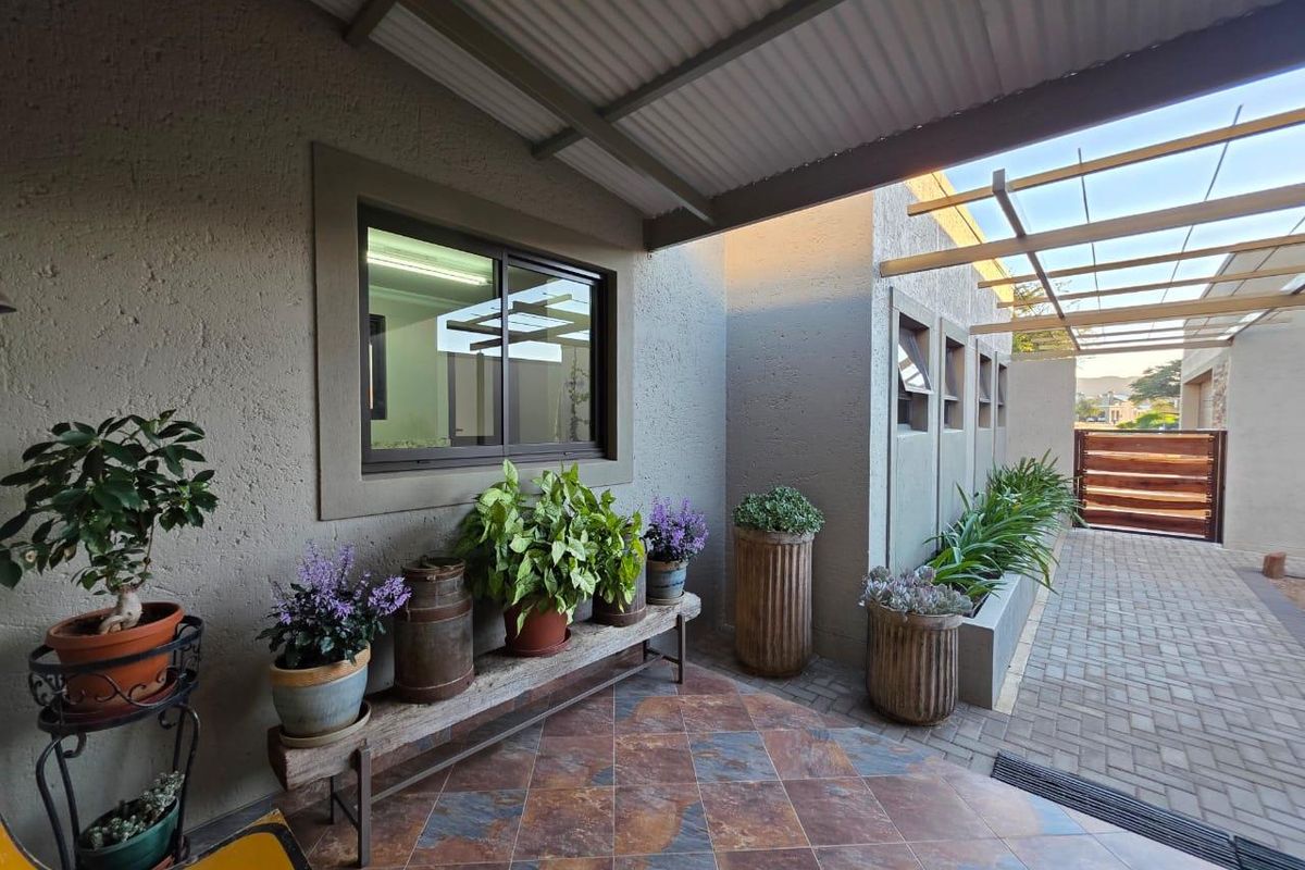3 Bed Estate Home | Views, Finishes, Functionality on Omeya. - Photo 4