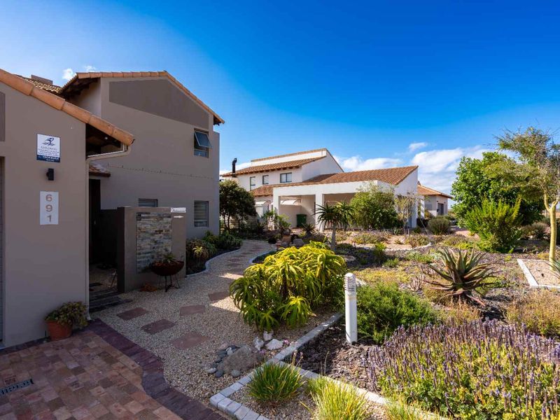 Exceptional Dual-Living Home on the 2nd Fairway - Photo 2