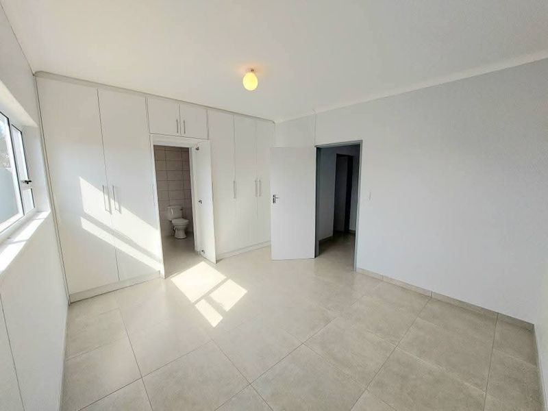 Newly Build Omdel home - Photo 9